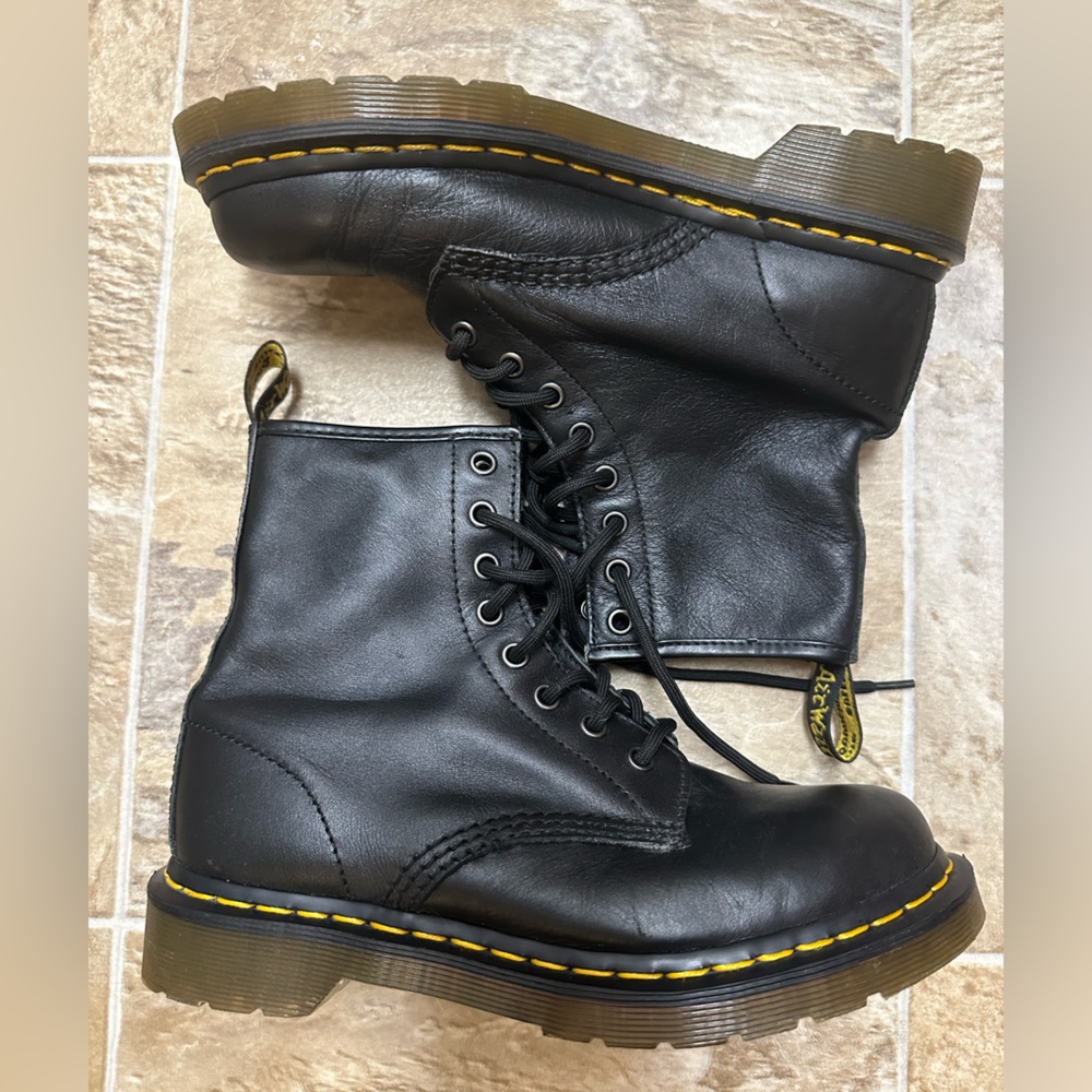Dr. Martens Doc’s 1460/11821 womens sz 7